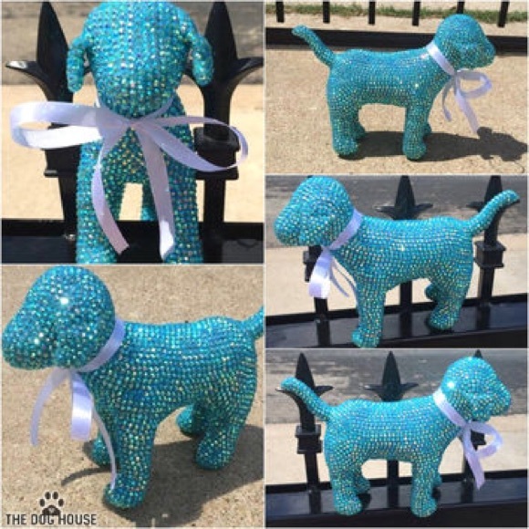 ISO Vs pink dogs and boxes - Picture 3 of 8